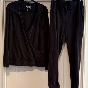 Victoria's Sport Tracksuit from Victoria's Secret-Sz Large